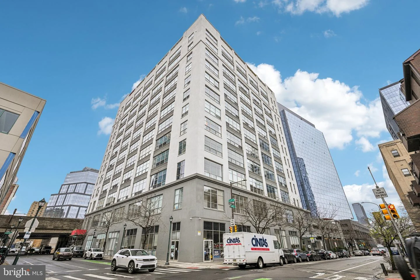 2200 Arch Street Unit 404