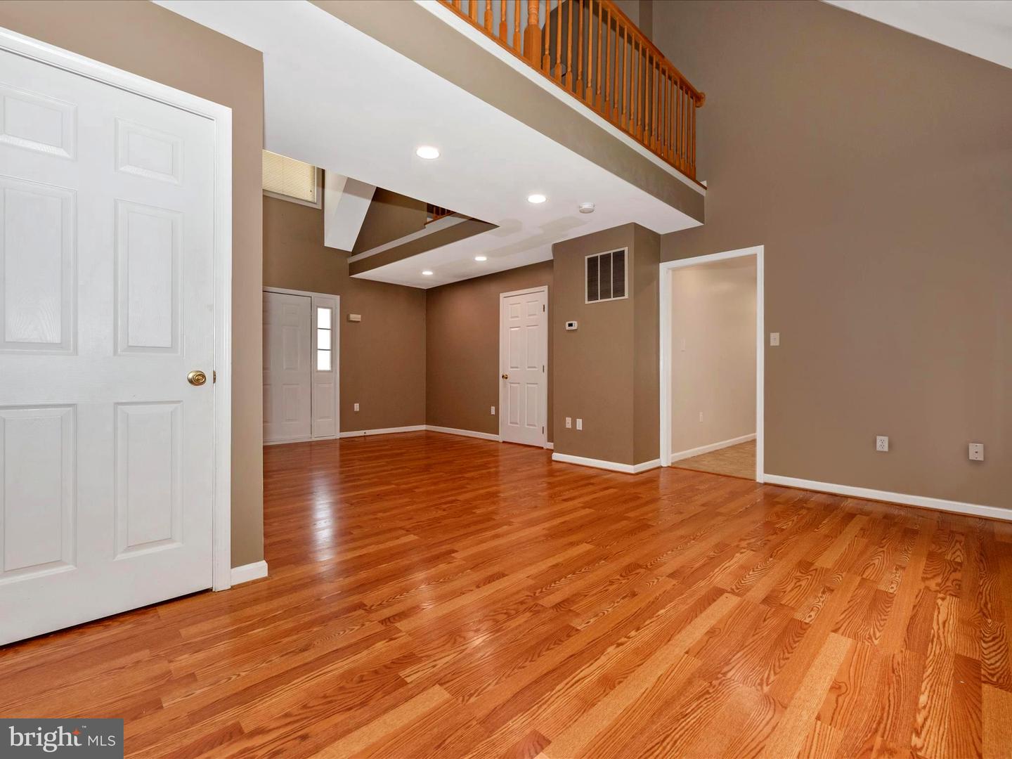 Photo 12 of 47 of 10 Easy St multi-family property