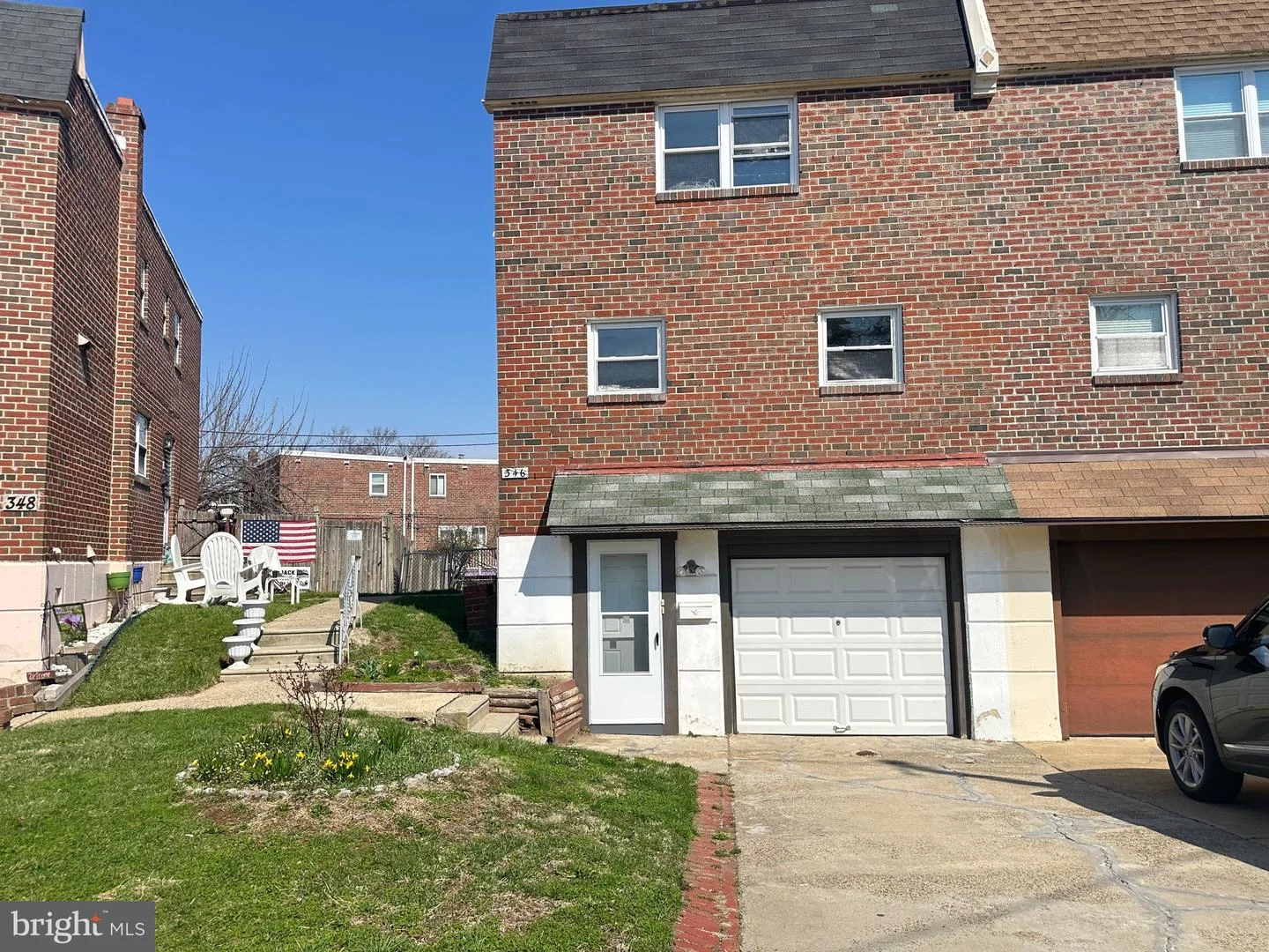 346 Ridgeway Place