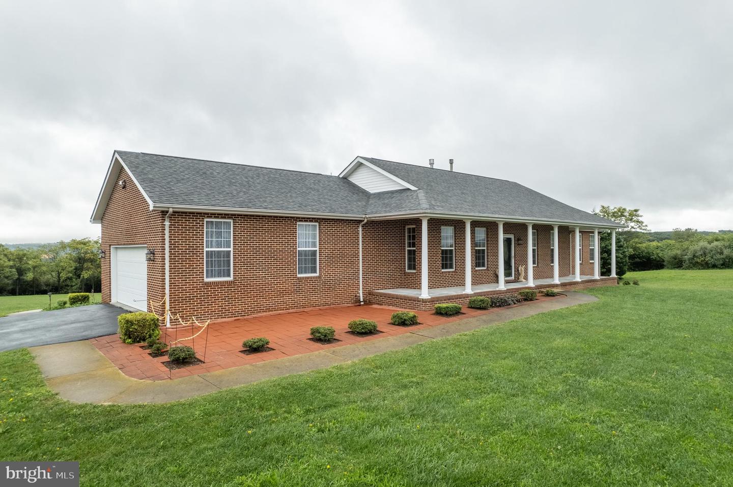 Listing image 1