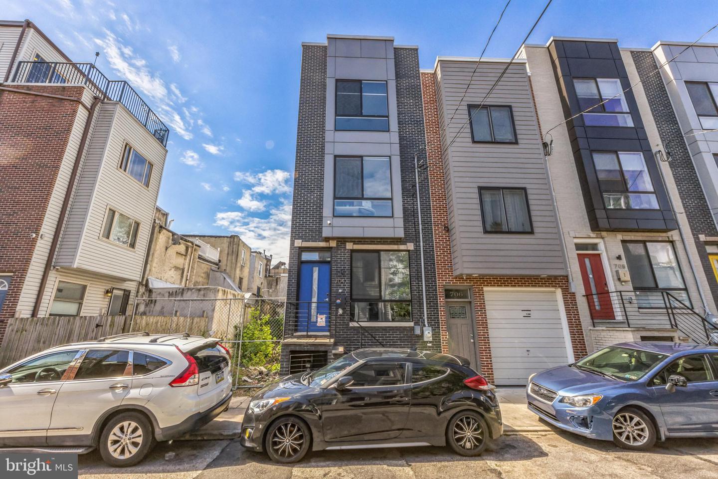 View Philadelphia, PA 19148 townhome