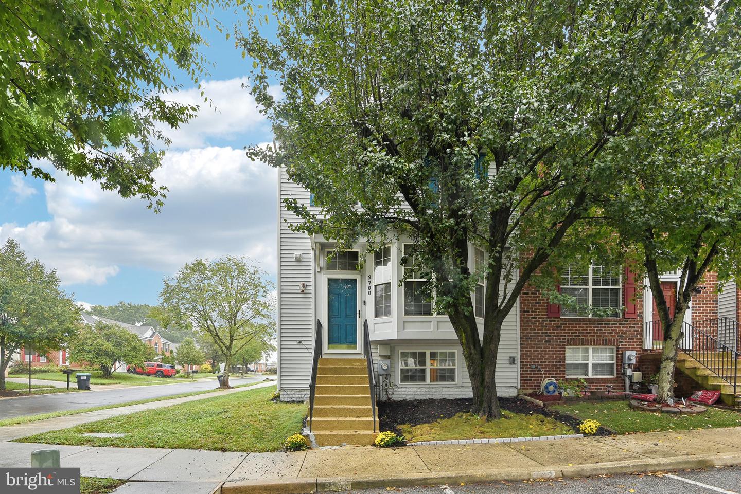 Photo 1 of 30 of 2700 Albermarle Pl townhome