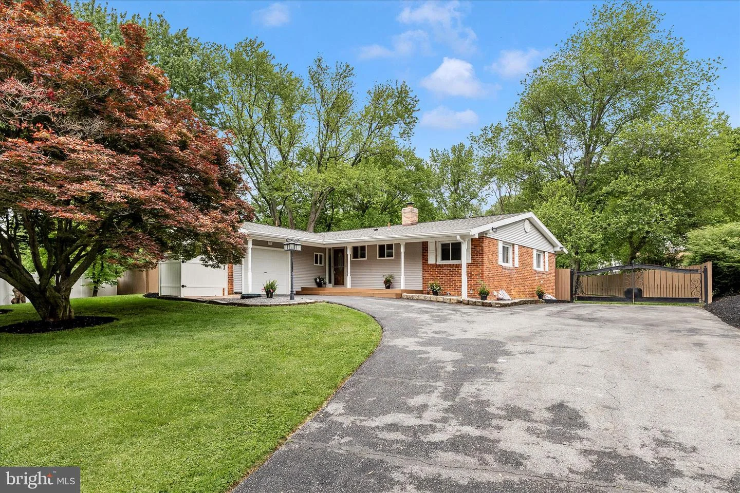 12117 Sunnyview Drive