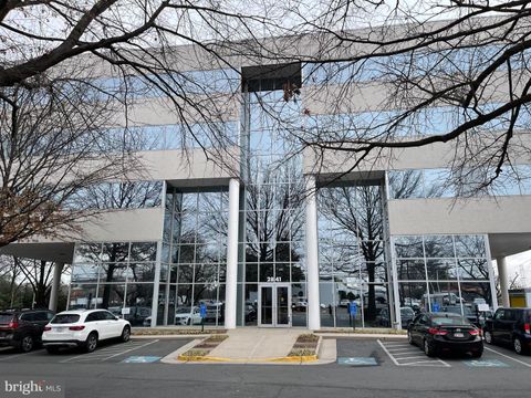 2841 Hartland Rd #401b Falls Church VA 22043