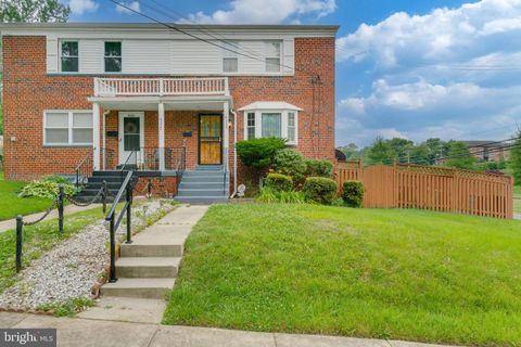 Townhouse in Temple Hills MD 4324 23rd PARKWAY.jpg