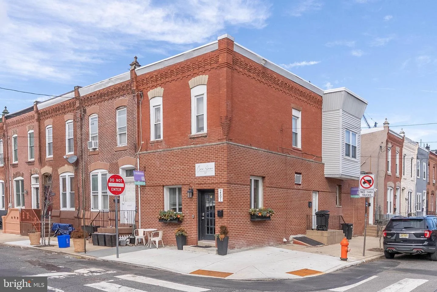 2501 Carpenter Street
