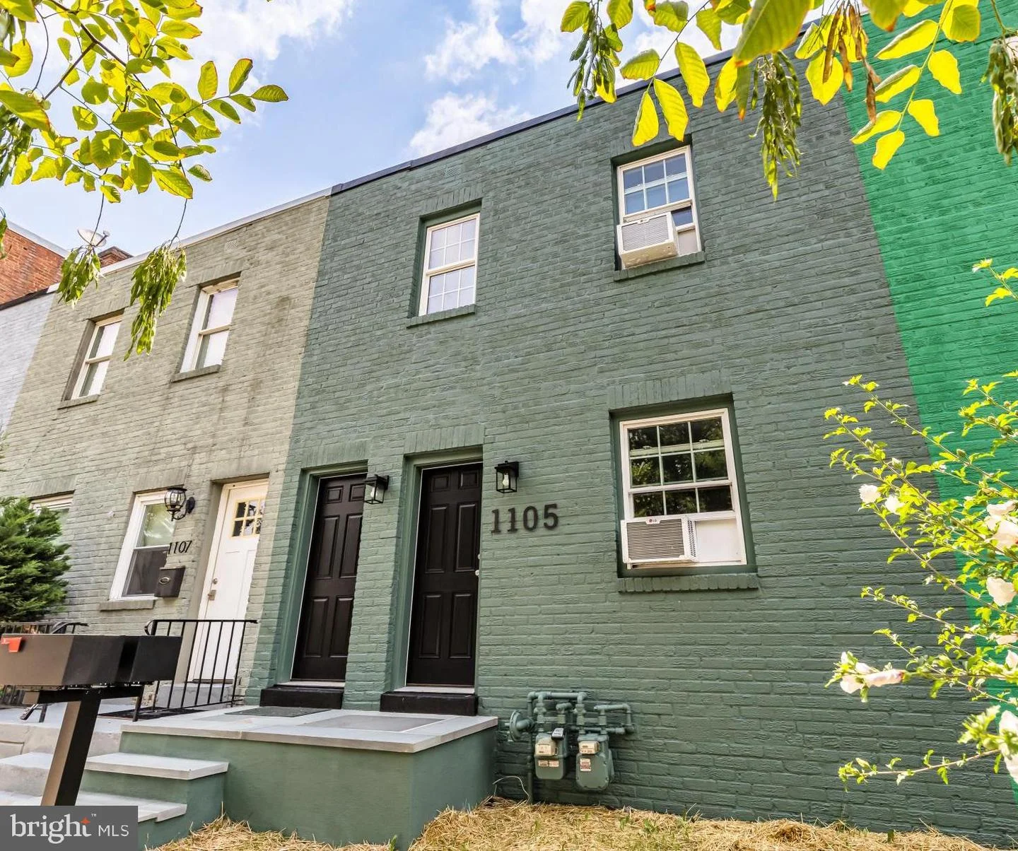 1105 16th Street NE