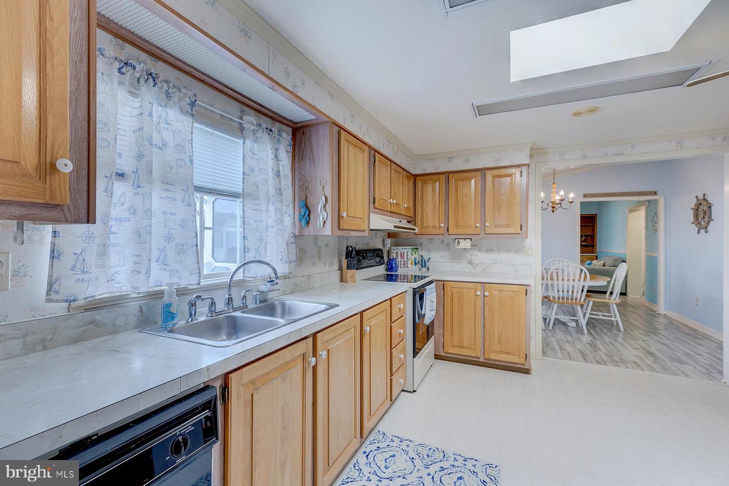Photo 11 of 40 of 8 Midship Dr mobile home
