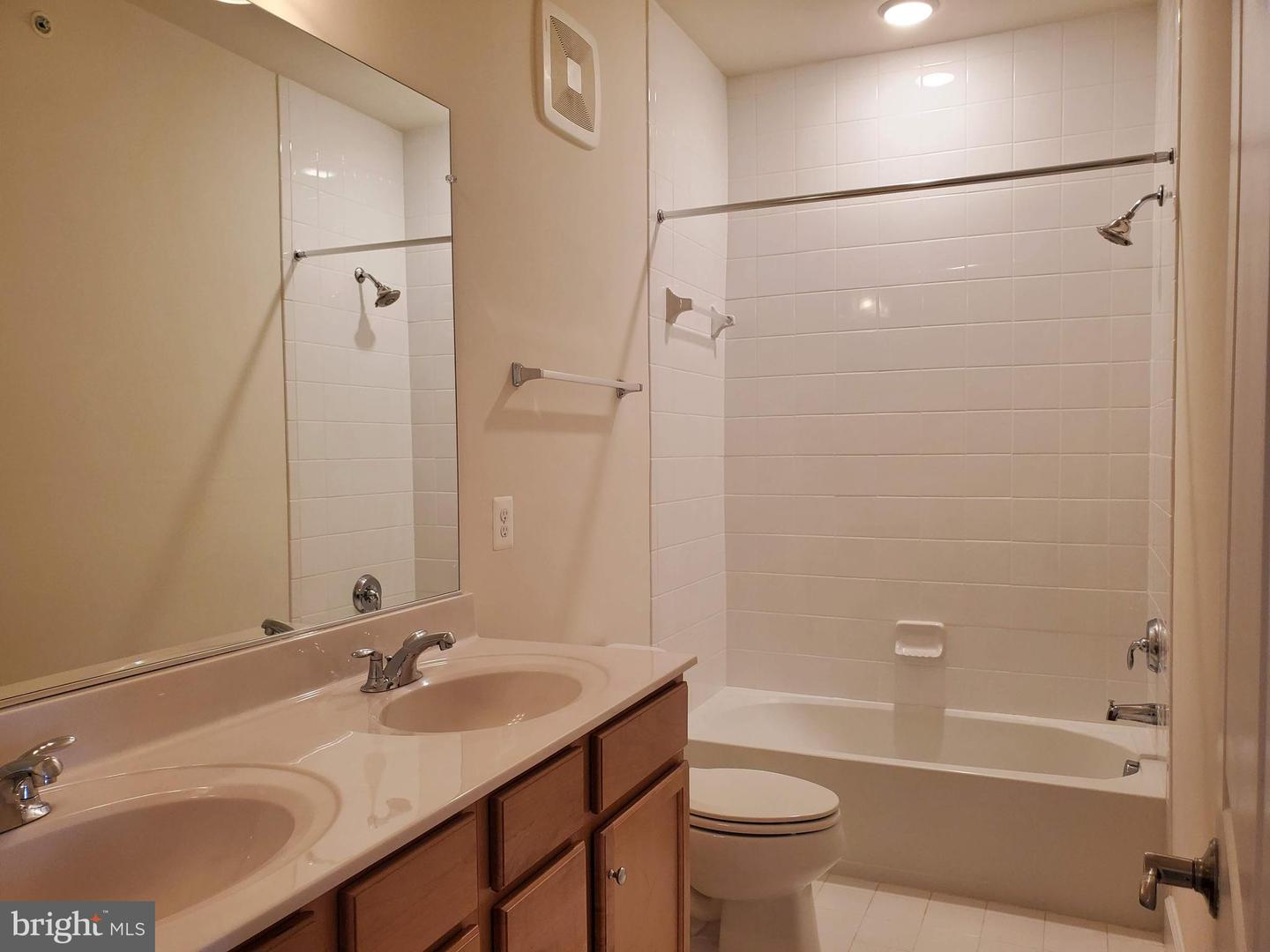 Photo 12 of 29 of 10445 Ratcliffe Trl townhome