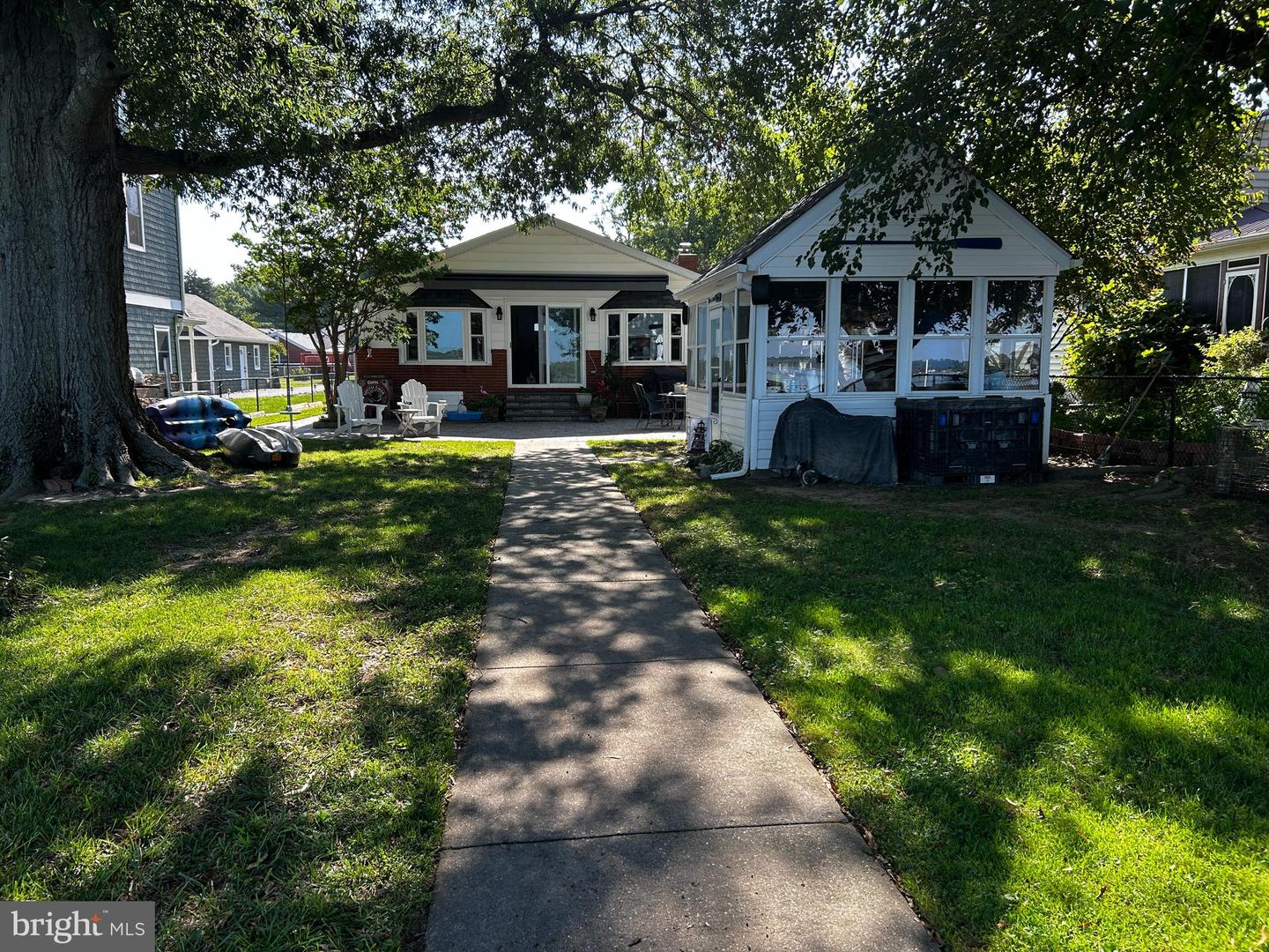 Photo 14 of 18 of 13202 Cherwin Ave house