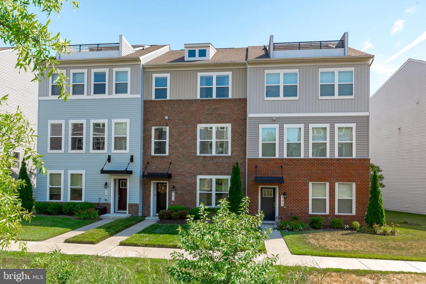 321 Bright Light Ct