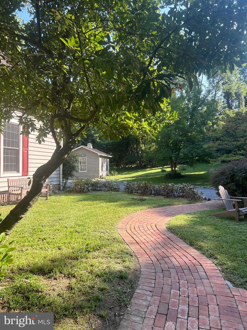 Photo 5 of 9 of 272 Woodcutters Ln house