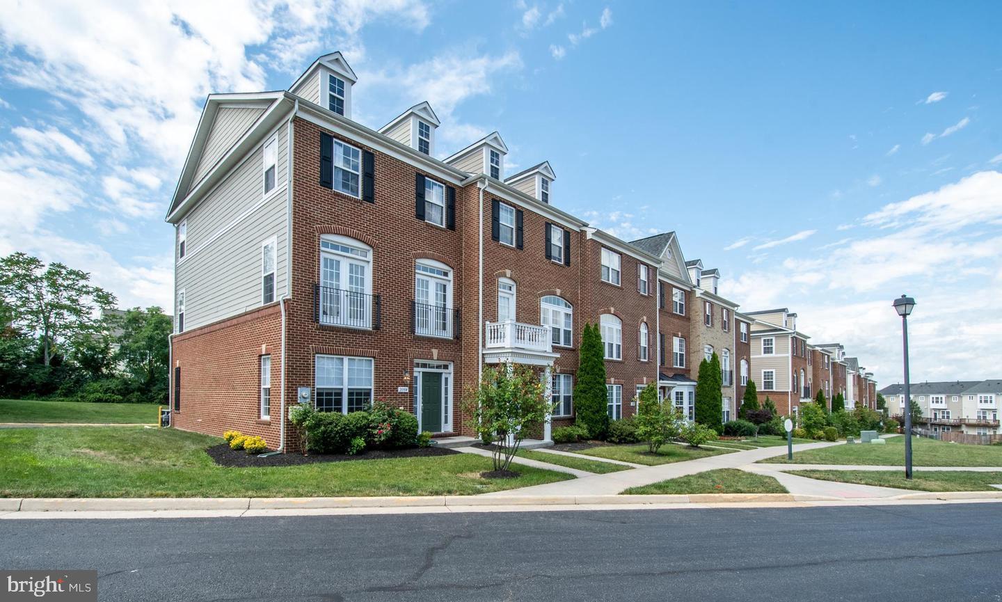 Photo 2 of 30 of 20914 Houseman Ter townhome