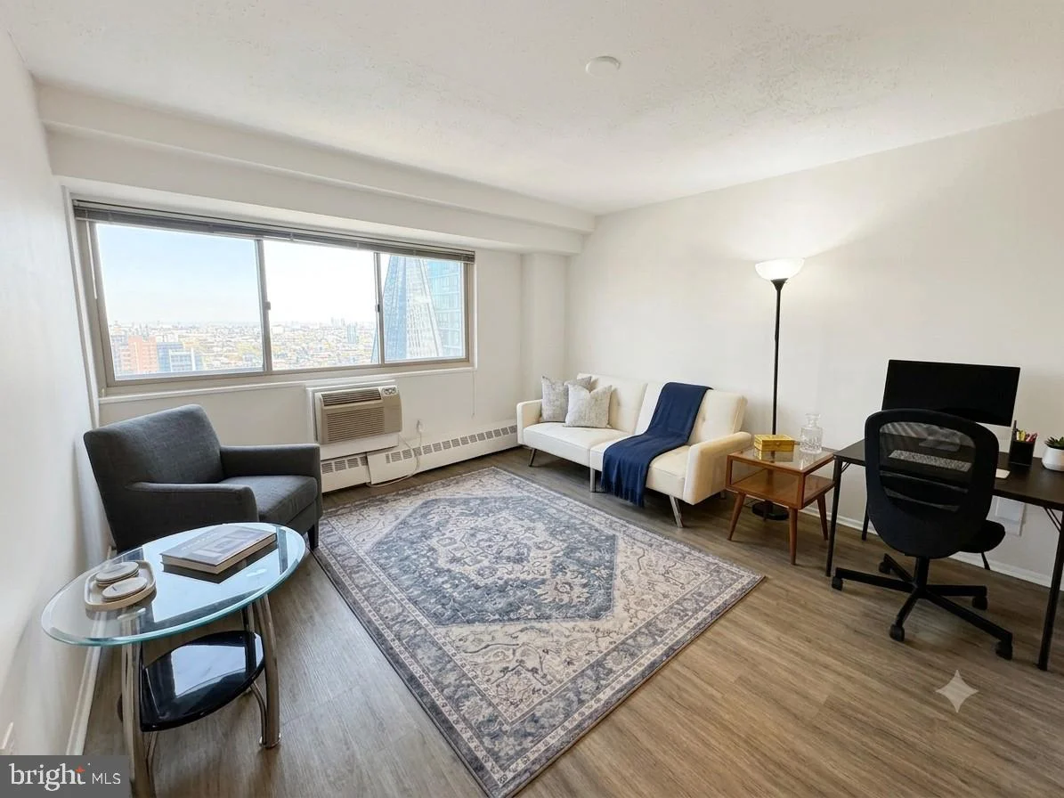 2101 Chestnut Street Unit 1813
