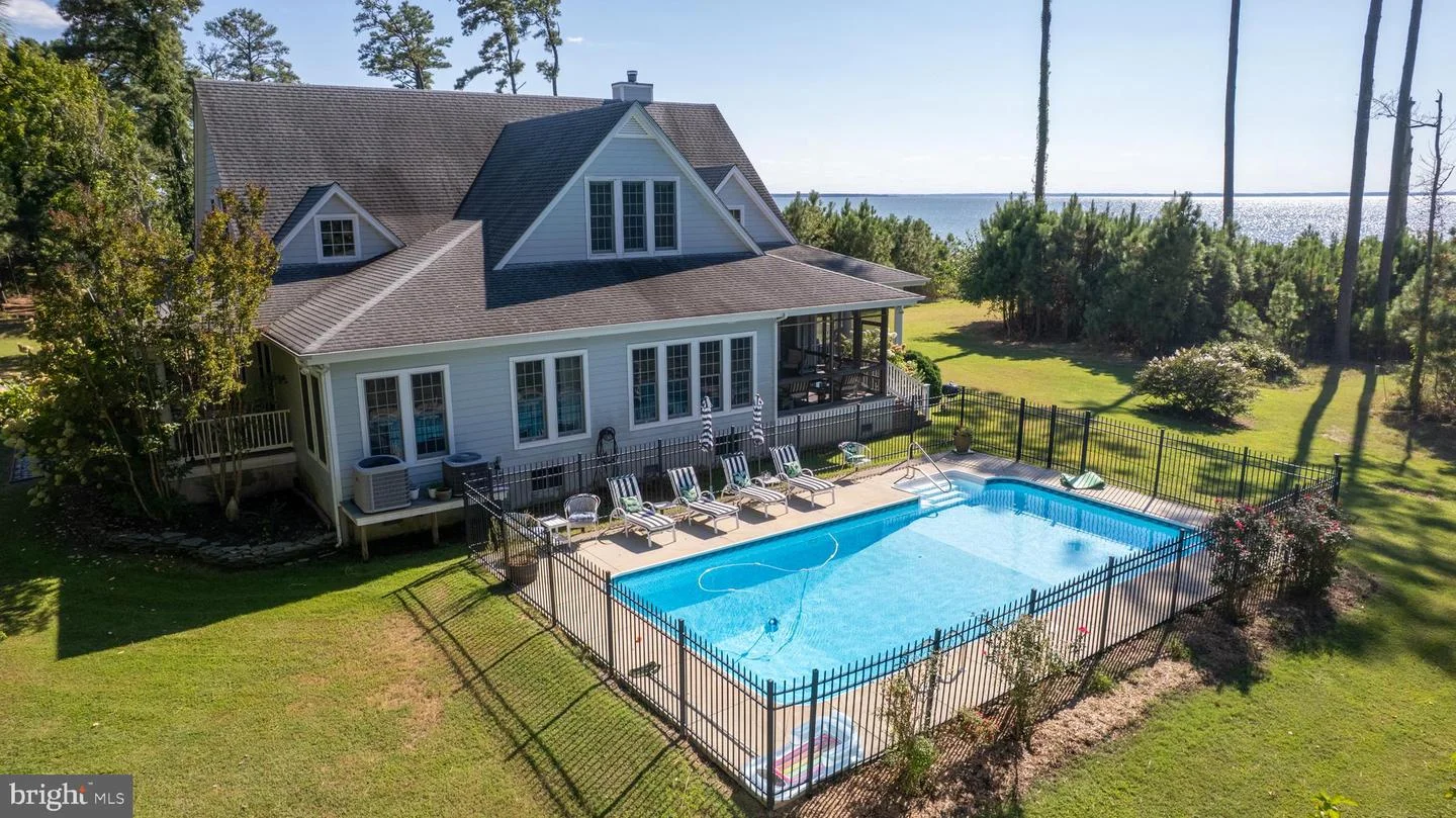 5332 Ragged Point Road