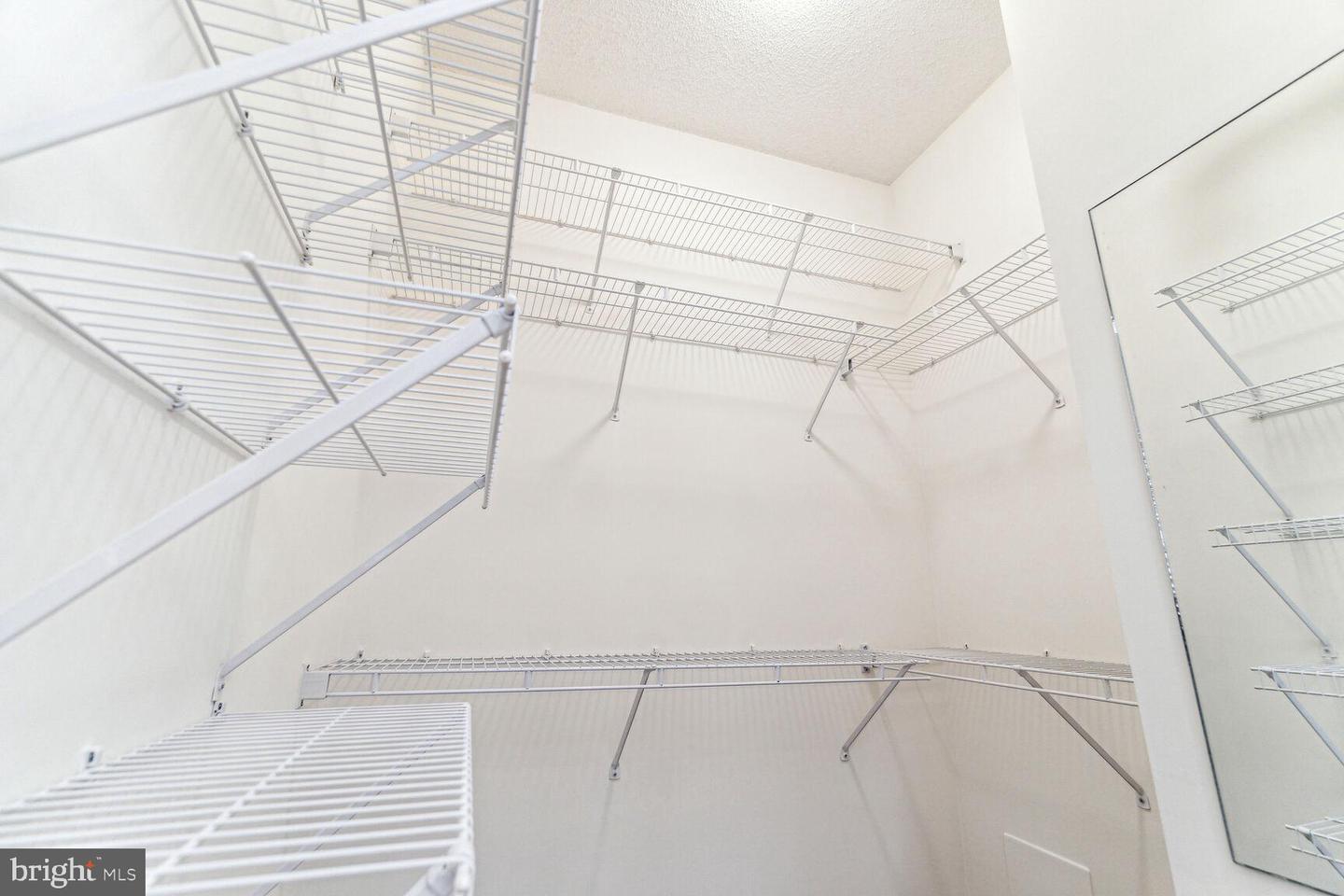 Photo 16 of 21 of 5809 Nicholson Ln #1608 condo