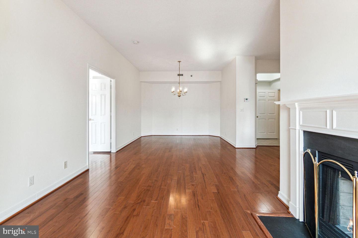 Photo 5 of 21 of 5809 Nicholson Ln #1608 condo