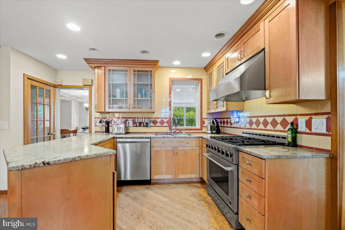 Photo 11 of 56 of 130 Greenleigh Ct house