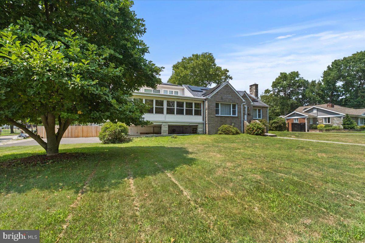 Photo 3 of 56 of 130 Greenleigh Ct house
