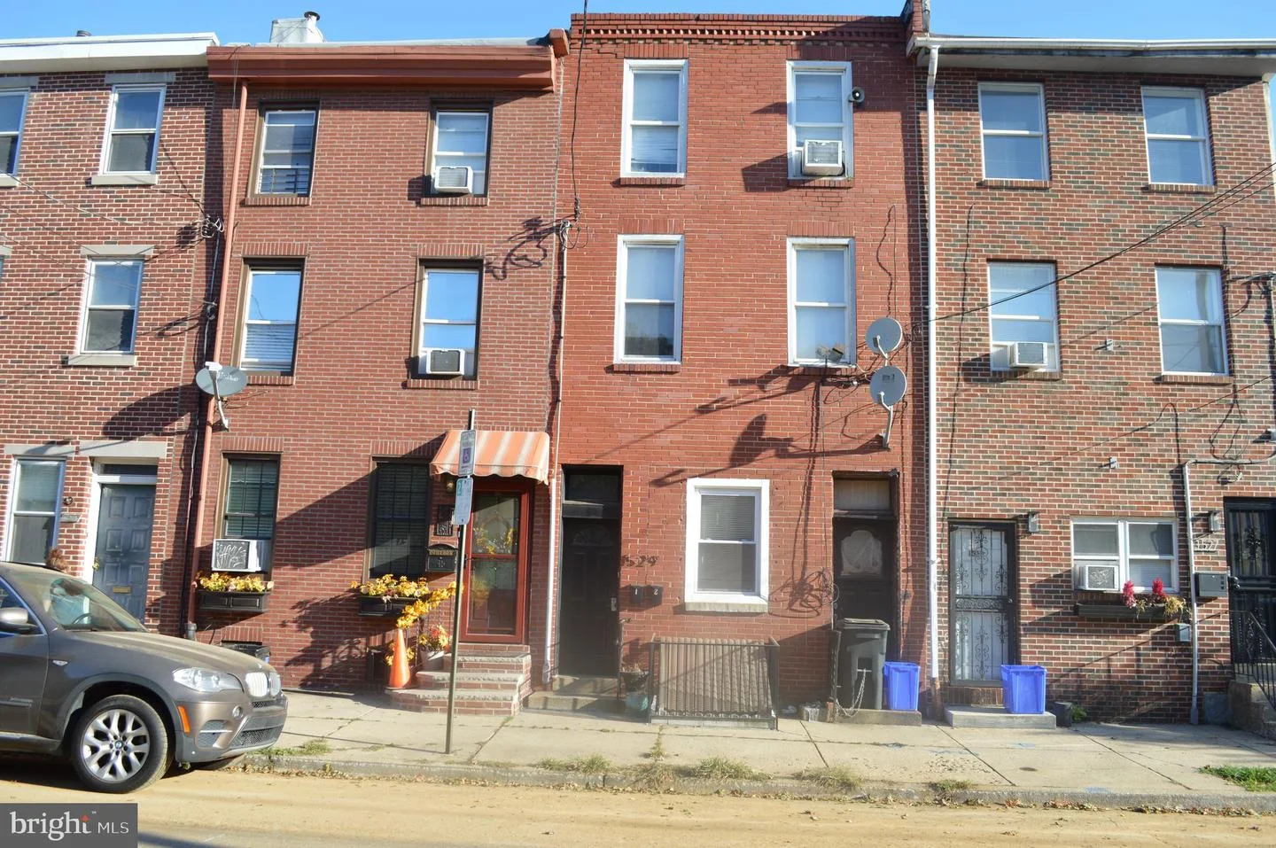 1529 W Thompson Street