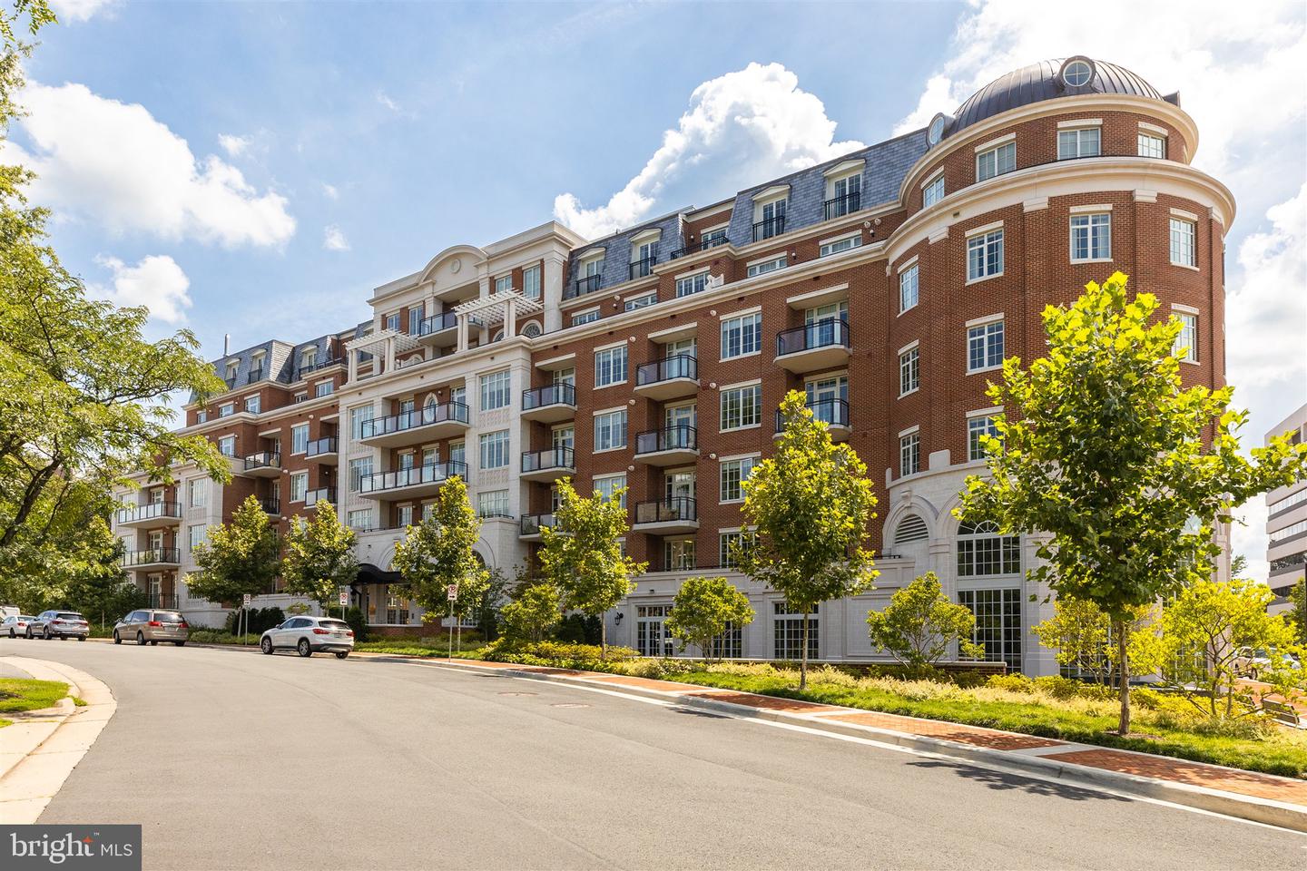 View McLean, VA 22101 condo