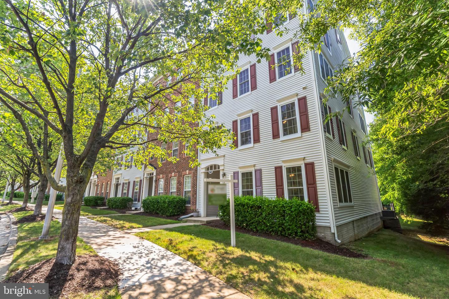 Photo 3 of 30 of 948 Orchard Ridge Dr #100 townhome