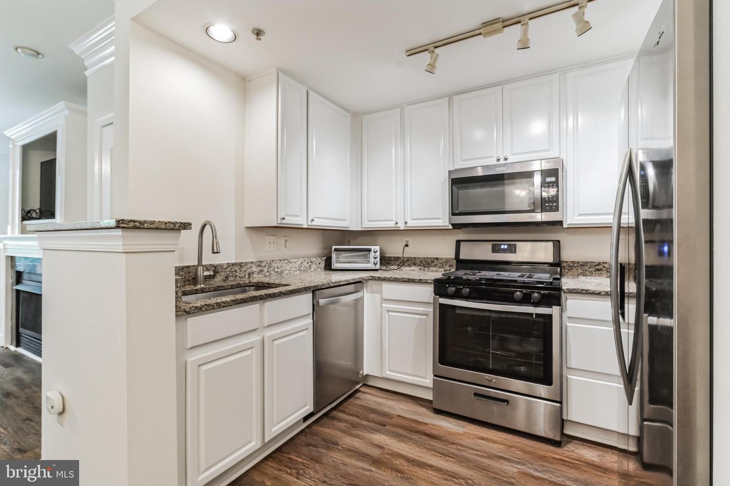 Photo 8 of 30 of 948 Orchard Ridge Dr #100 townhome