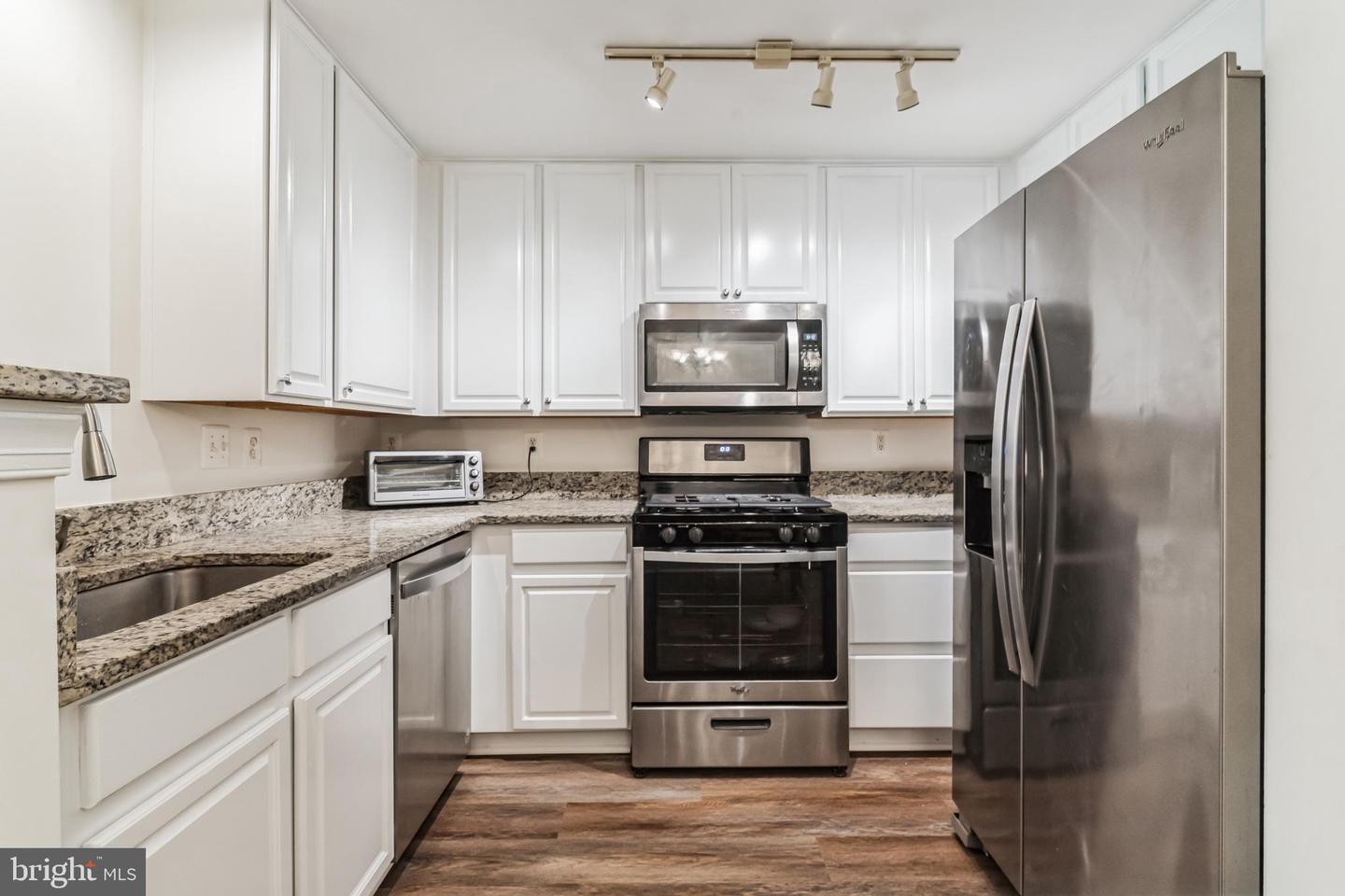 Photo 9 of 30 of 948 Orchard Ridge Dr #100 townhome