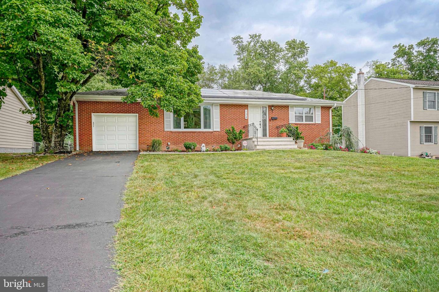 View Trenton, NJ 08618 house