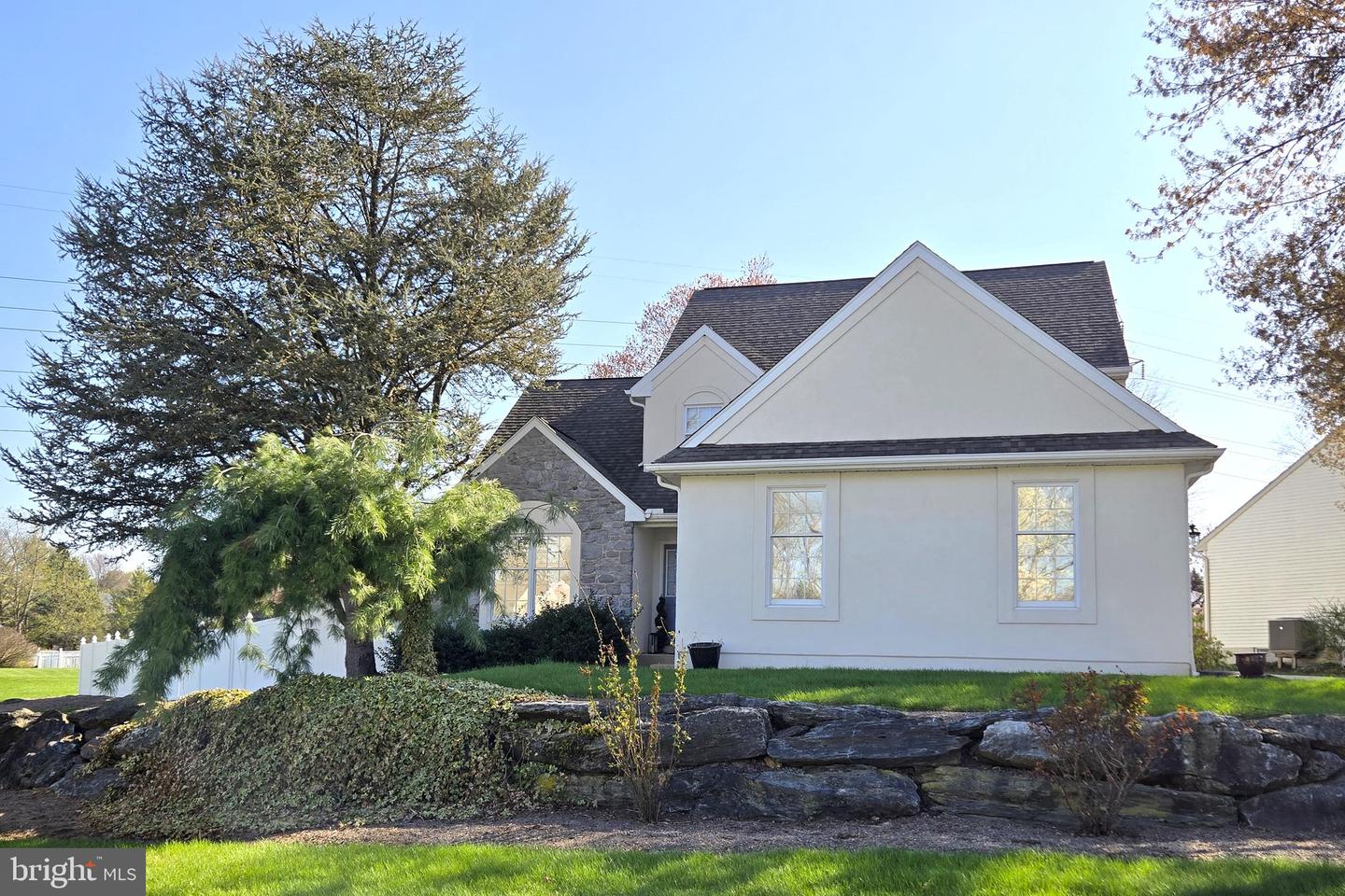 116 Pebbleside Ln