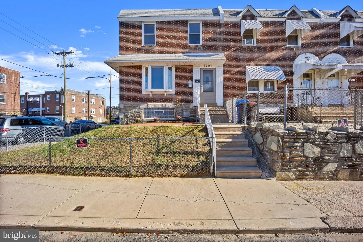 4301 Chippendale