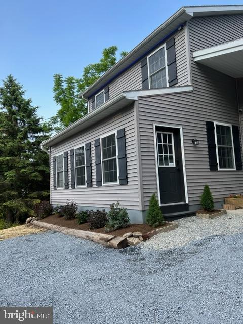 Photo 3 of 27 of 126 N Galen Hall Rd house