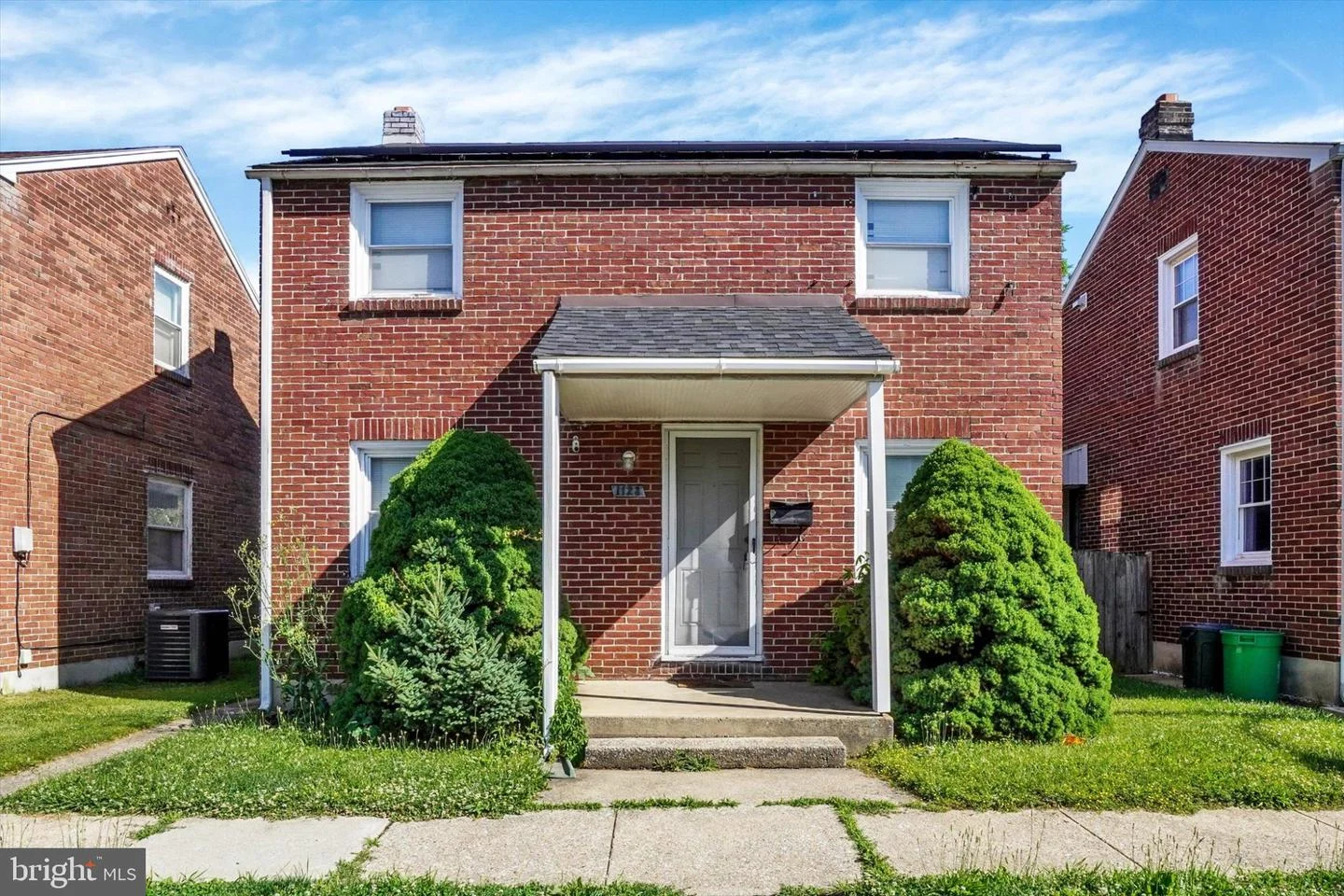 1123 E Poplar Street
