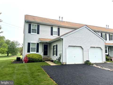 Townhouse in Warrington PA 804 Putter COURT.jpg