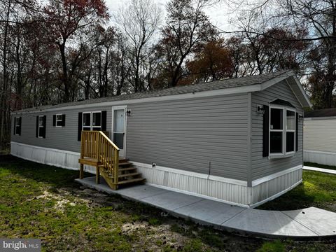 Manufactured Home in Hartly DE 107 Longbow LANE.jpg