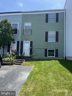 608 Greenbriar Ln