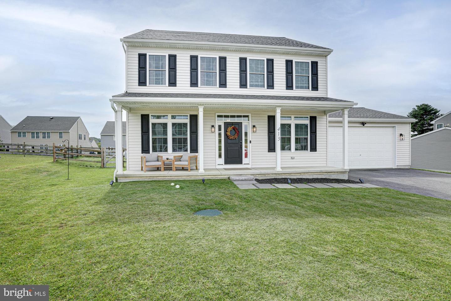 413 Radcliffe Ct