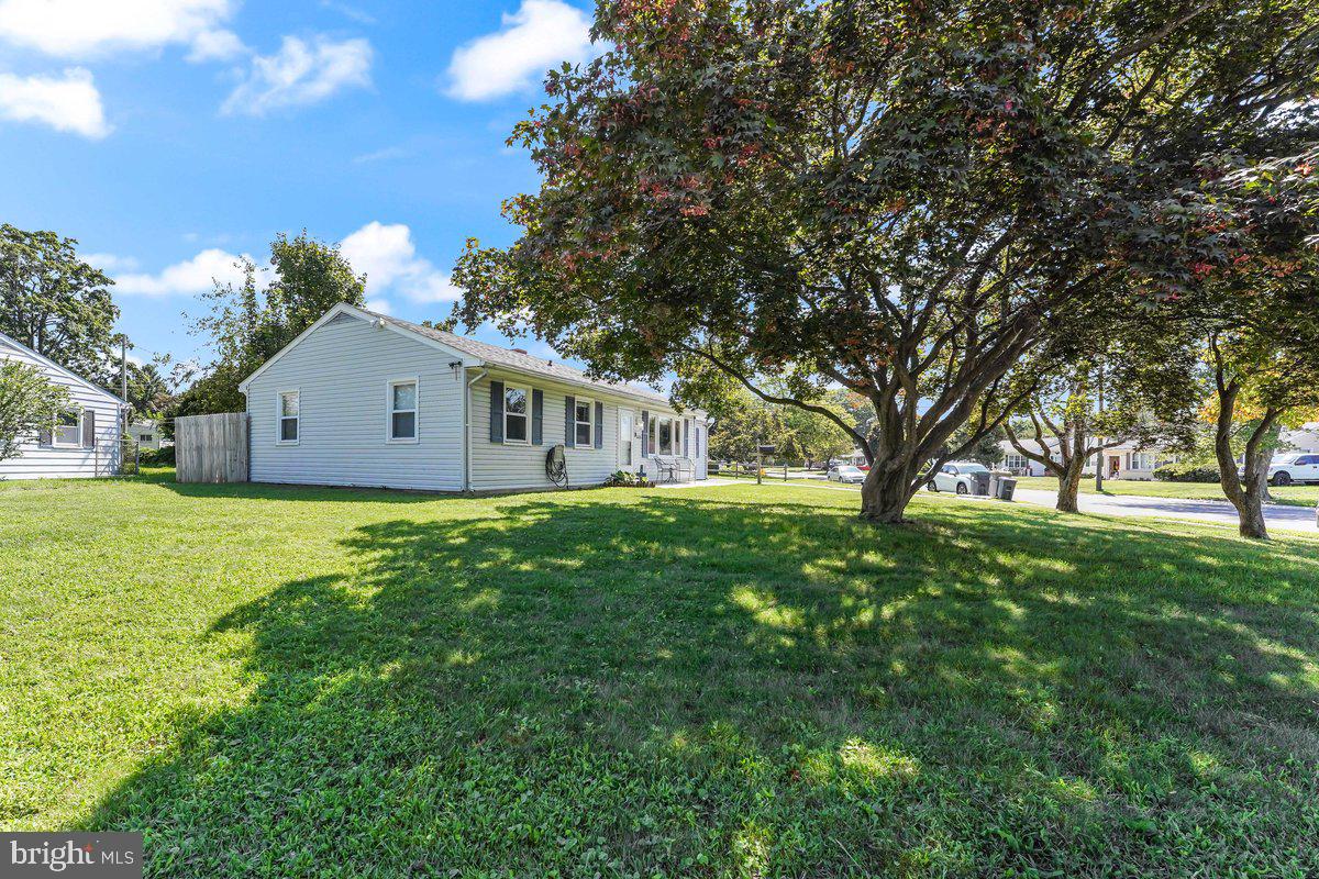 Photo 4 of 27 of 1100 Greentree Rd house