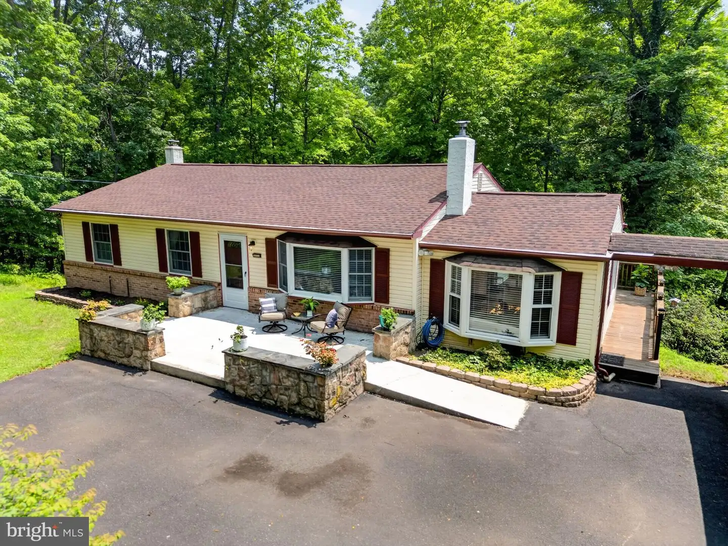 121 S Limekiln Pike, Chalfont, PA, 18914