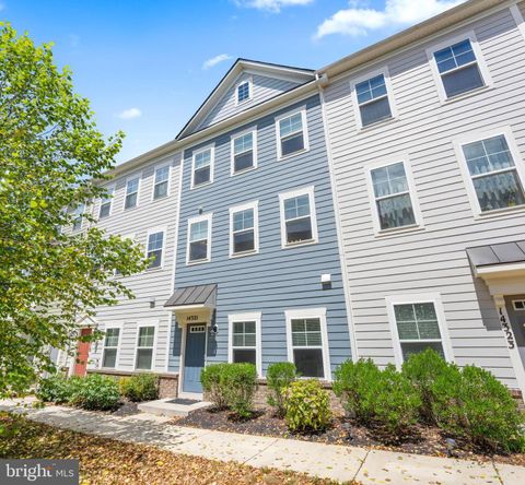 Townhouse in Rockville MD 14321 Summit View LANE.jpg