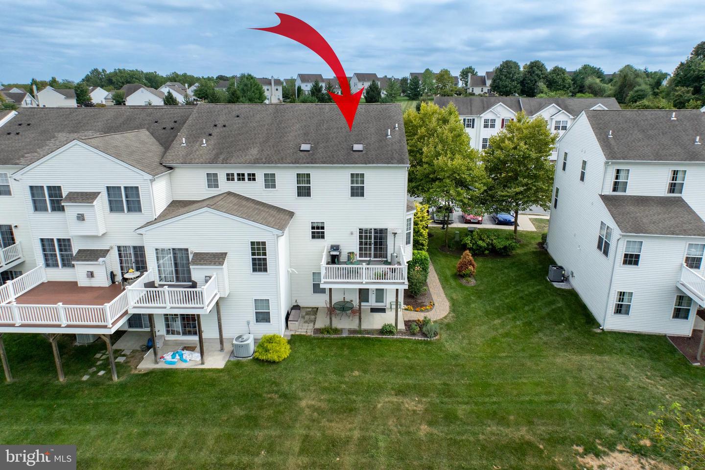 Photo 5 of 45 of 51 Narragansett Ln townhome