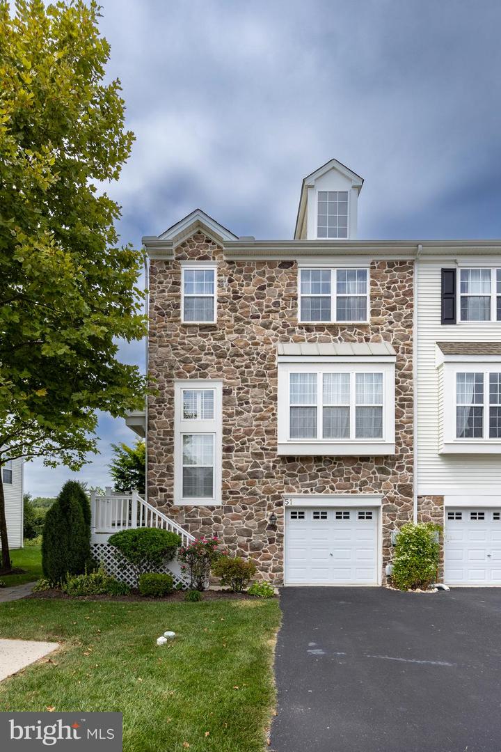 Photo 40 of 45 of 51 Narragansett Ln townhome