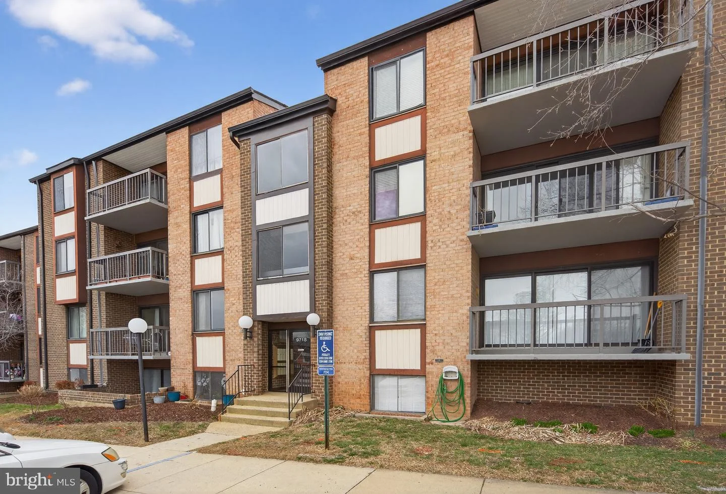 9718 Kingsbridge Drive Unit 103