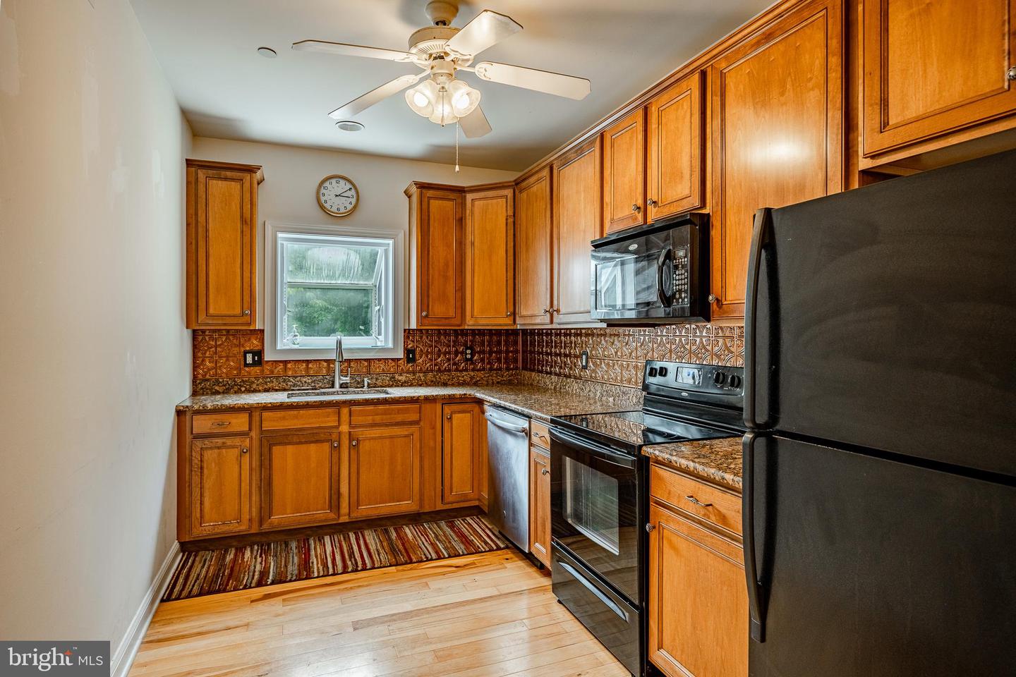 Photo 4 of 24 of 1324 W West Chester Pike #306 condo