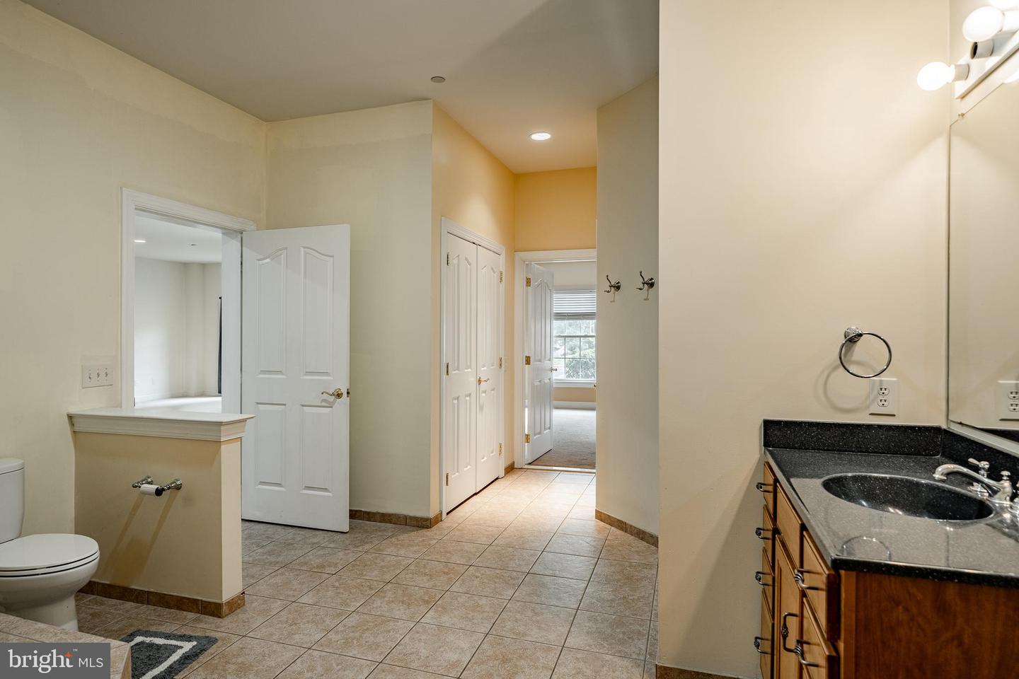 Photo 17 of 24 of 1324 W West Chester Pike #306 condo