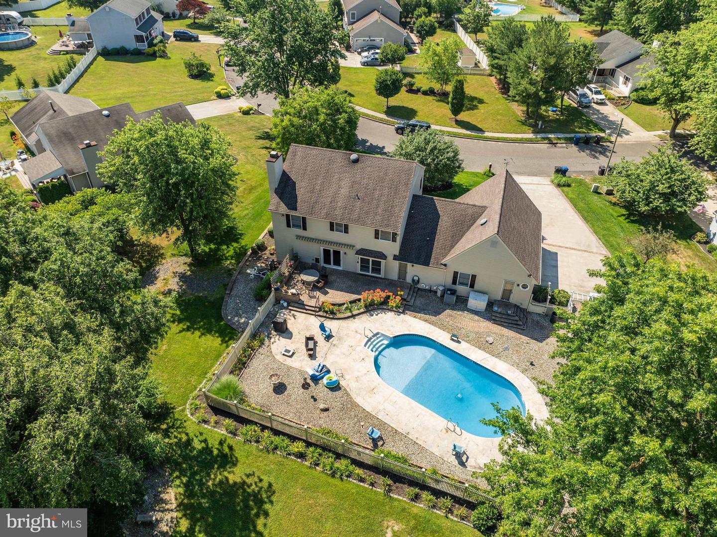 Photo 63 of 63 of 202 Meadowview Ct house