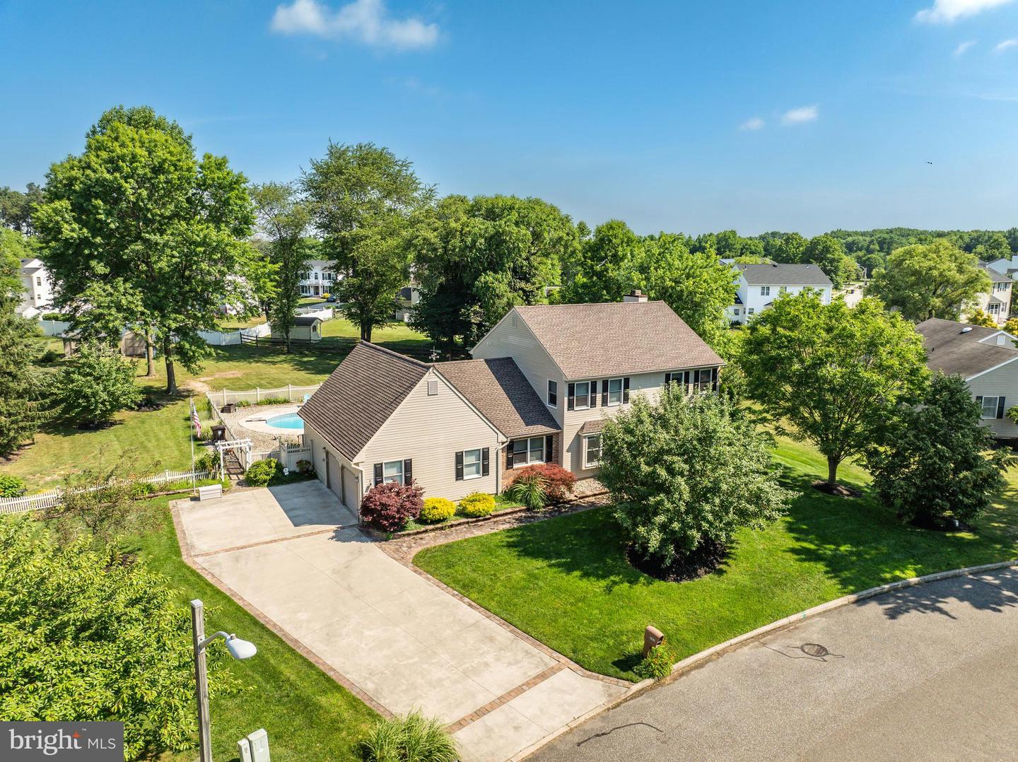 Photo 56 of 63 of 202 Meadowview Ct house