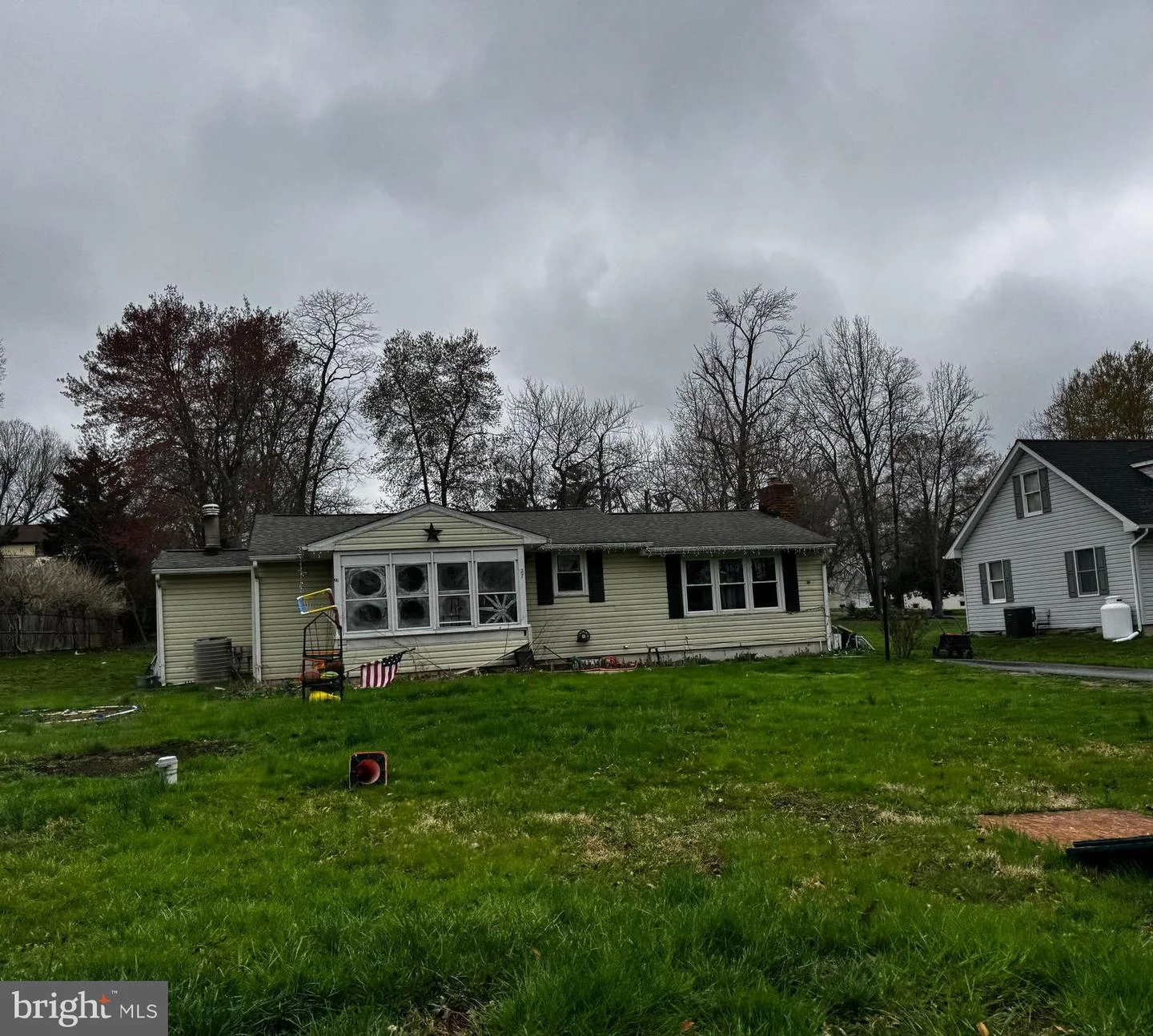 27 1st Avenue