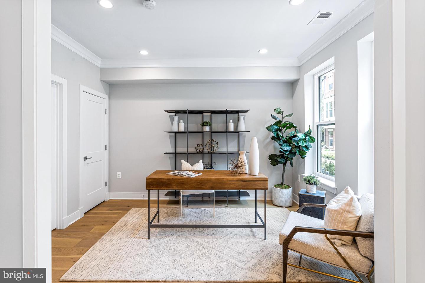Photo 4 of 41 of 10306 Grosvenor townhome