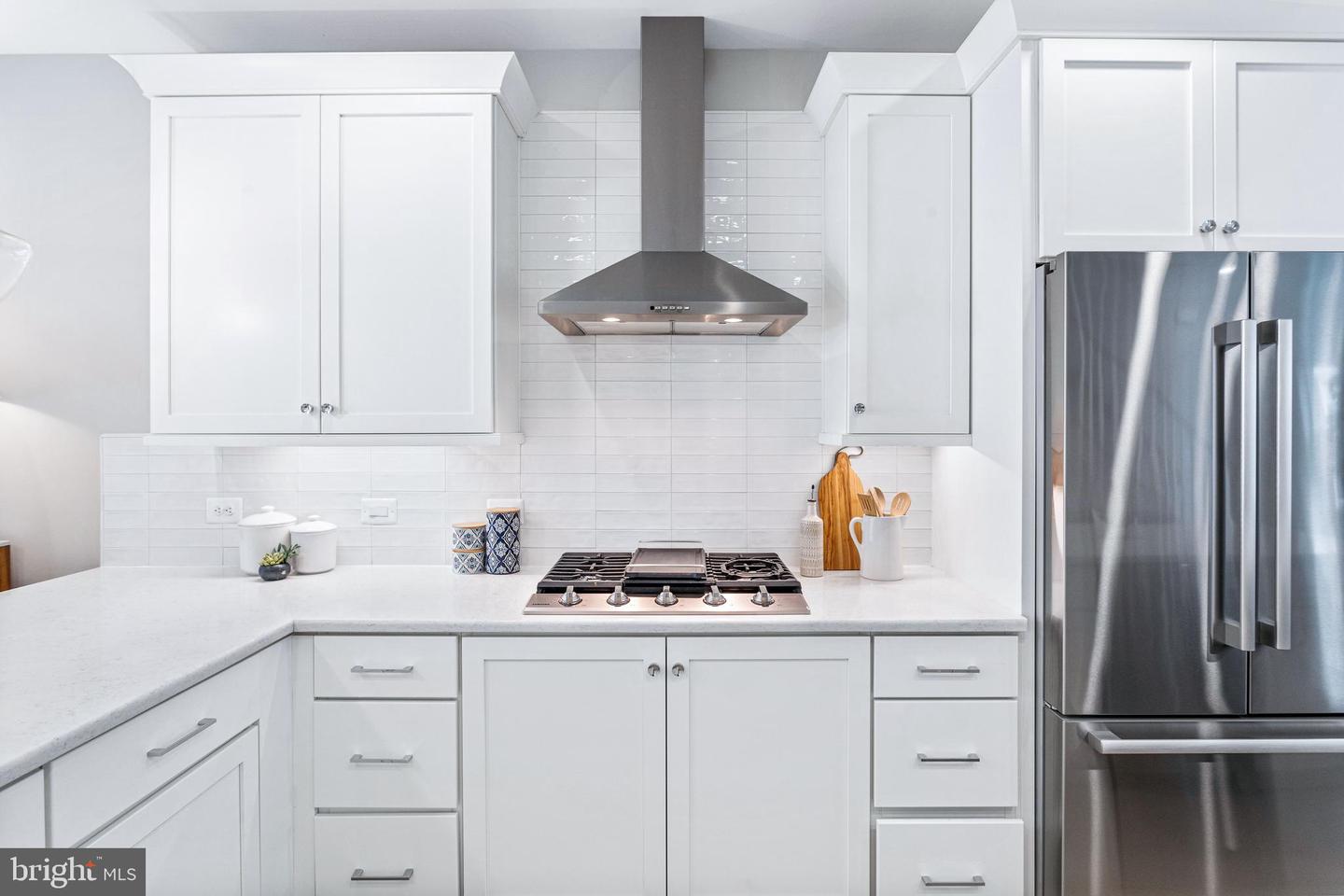Photo 15 of 41 of 10306 Grosvenor townhome